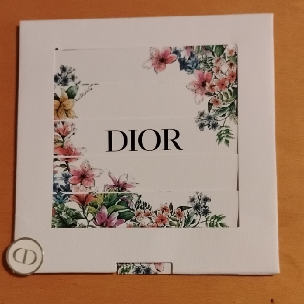 BRAND NEW Authentic Dior White Pull Out Message  Card with Floral Accents